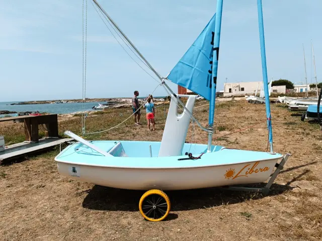 Inaugurata a Favignana “Libera”, la barca a vela per persone con disabilità motorie acquistata dal Comune con fondi della democrazia partecipata